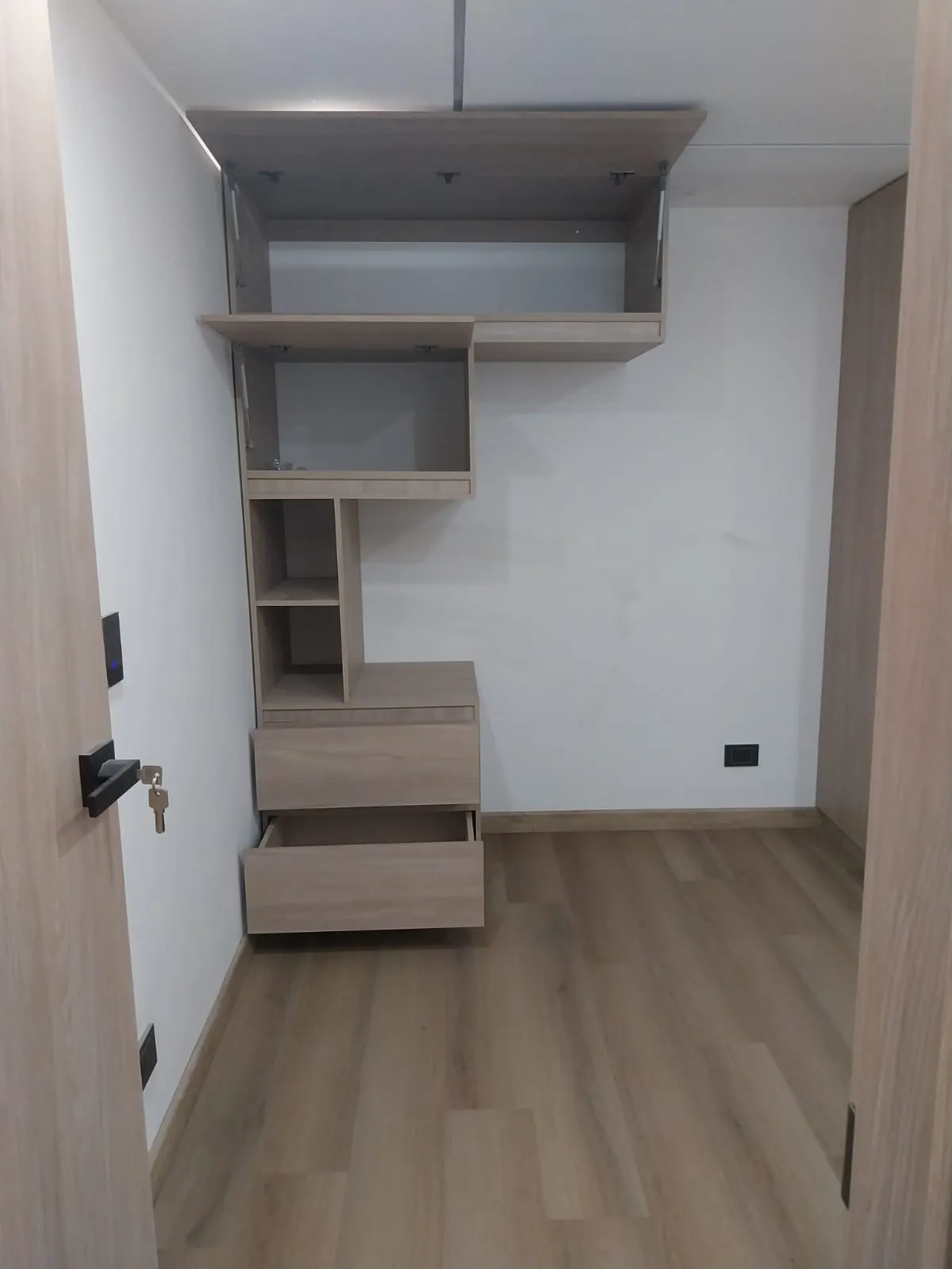 Closet walk-in diseño moderno