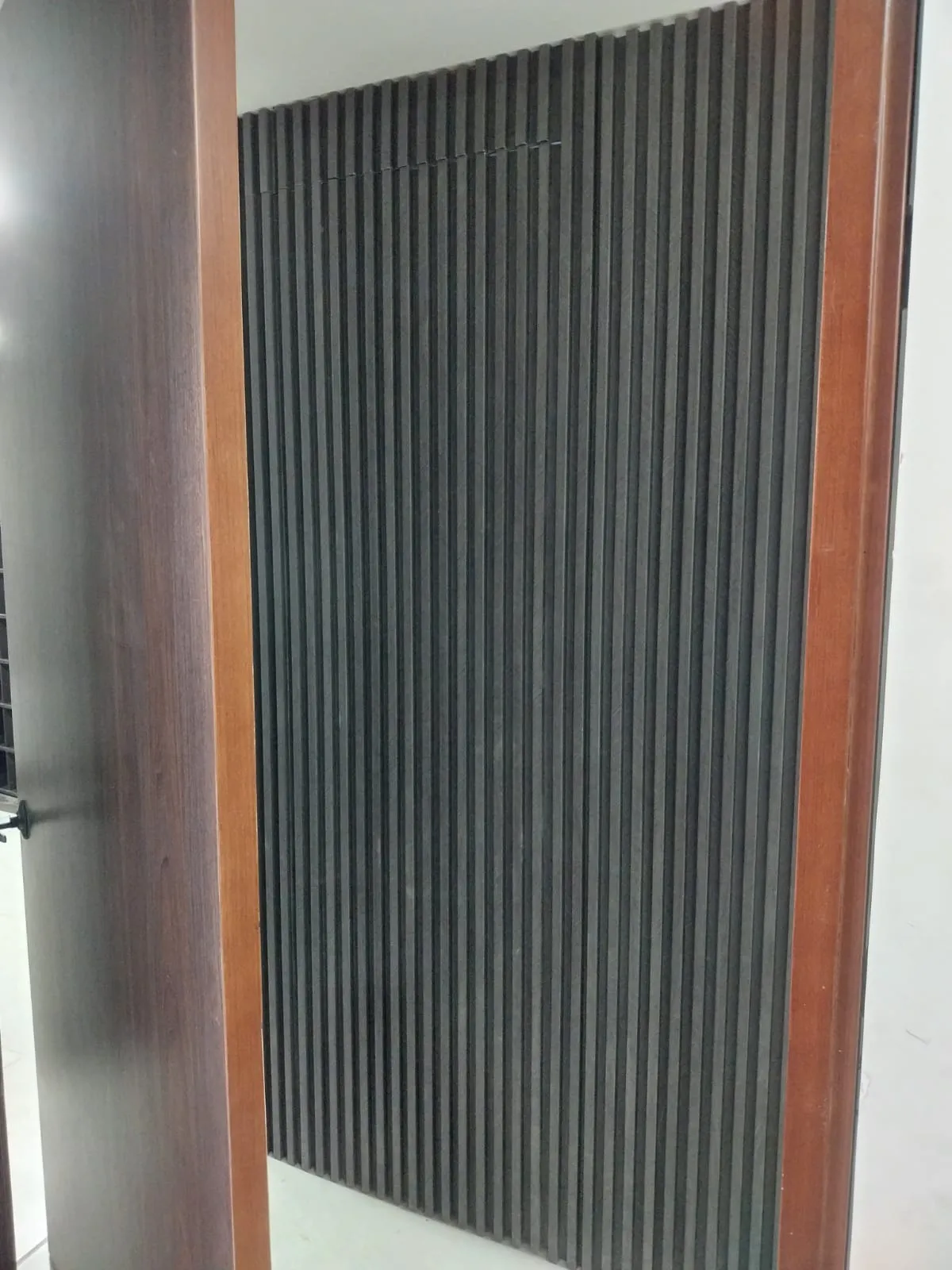 Puerta corrediza en madera